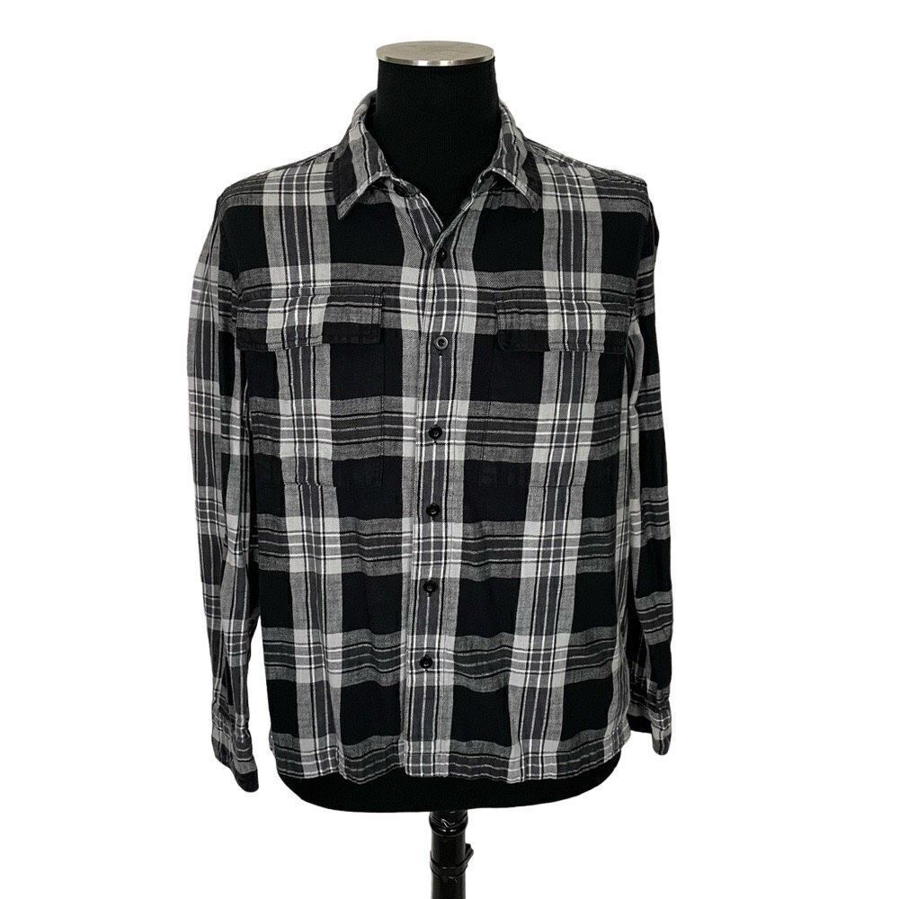 American Eagle Outfitter’s Plaid Flannel Button Down Shirt -‎ Women’s L